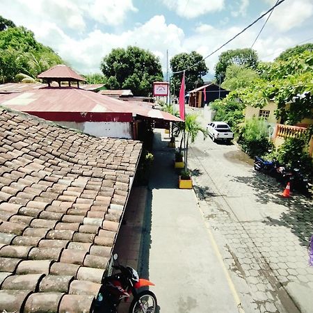 The Landing Hotel And Restaurant Moyogalpa Ngoại thất bức ảnh