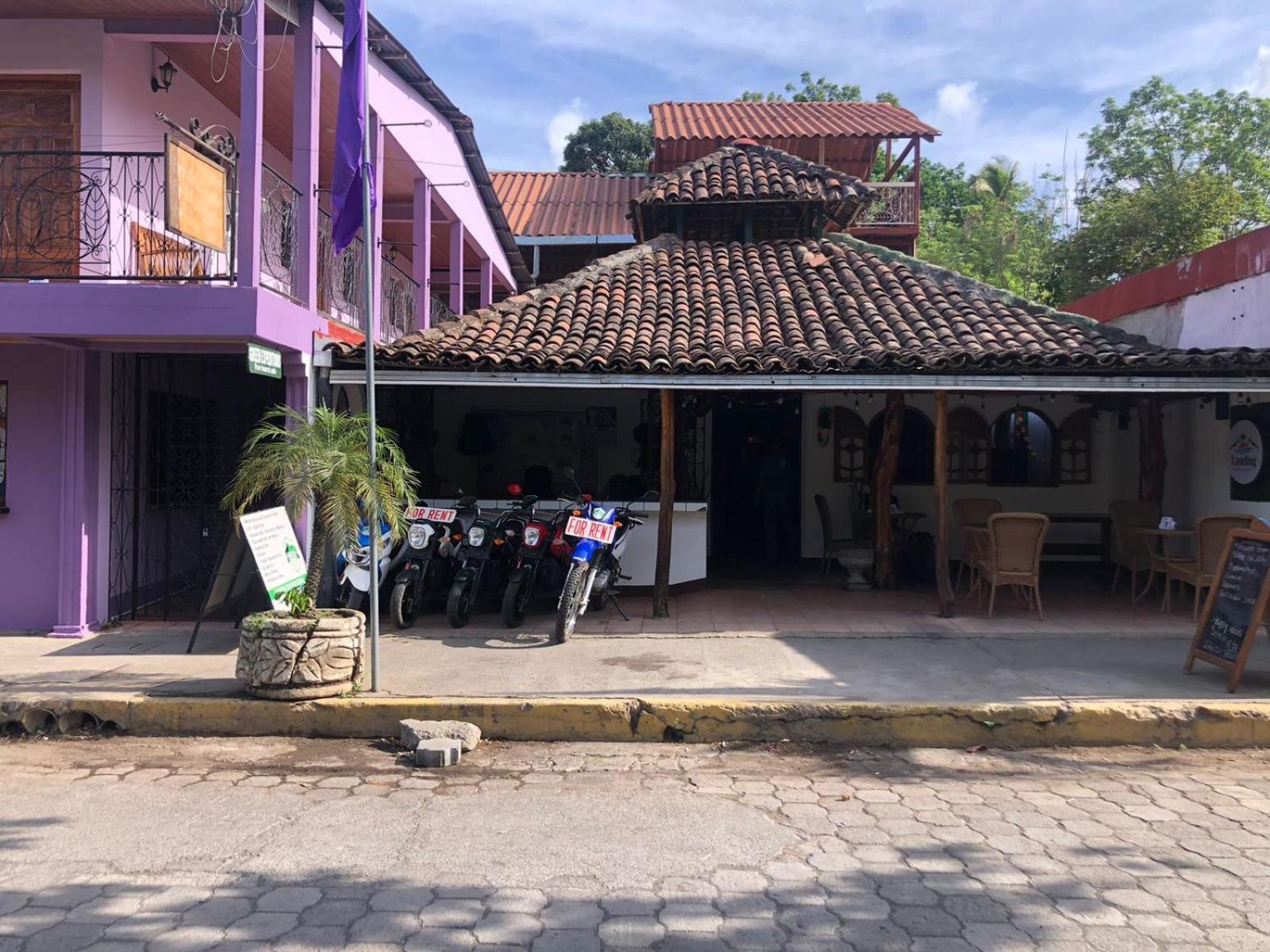 The Landing Hotel And Restaurant Moyogalpa Ngoại thất bức ảnh